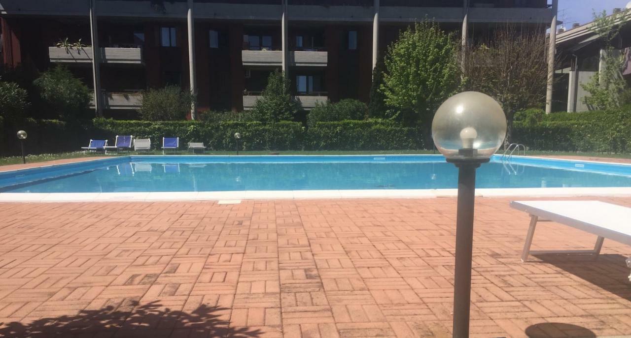 Casa Palazzo Appartement Desenzano del Garda Buitenkant foto