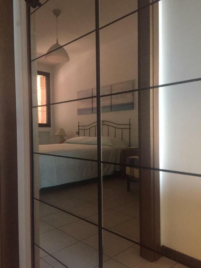 Casa Palazzo Appartement Desenzano del Garda Buitenkant foto